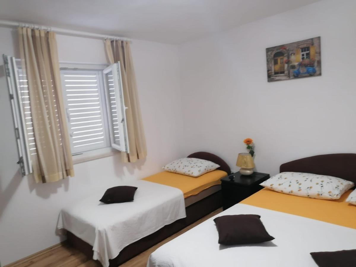 Apartment Slavica Trogir Exterior photo