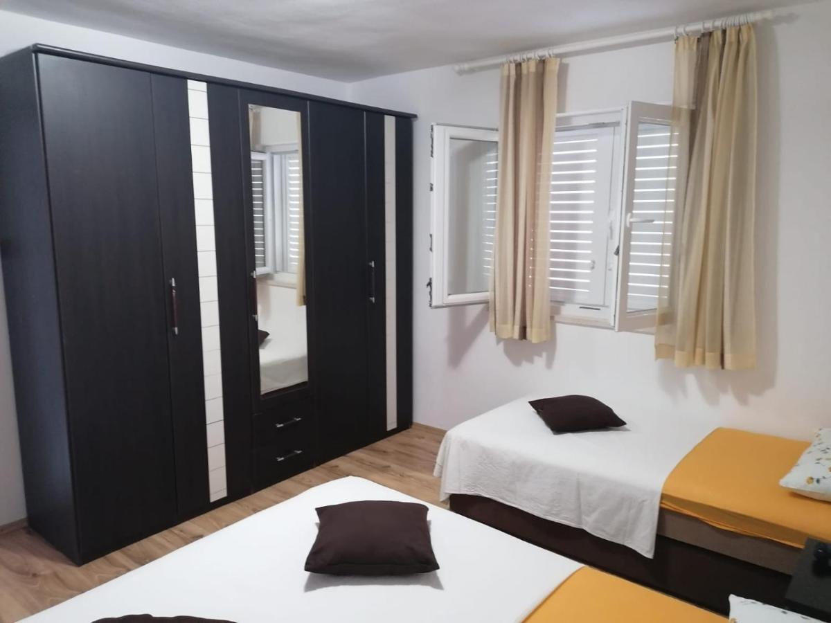Apartment Slavica Trogir Exterior photo